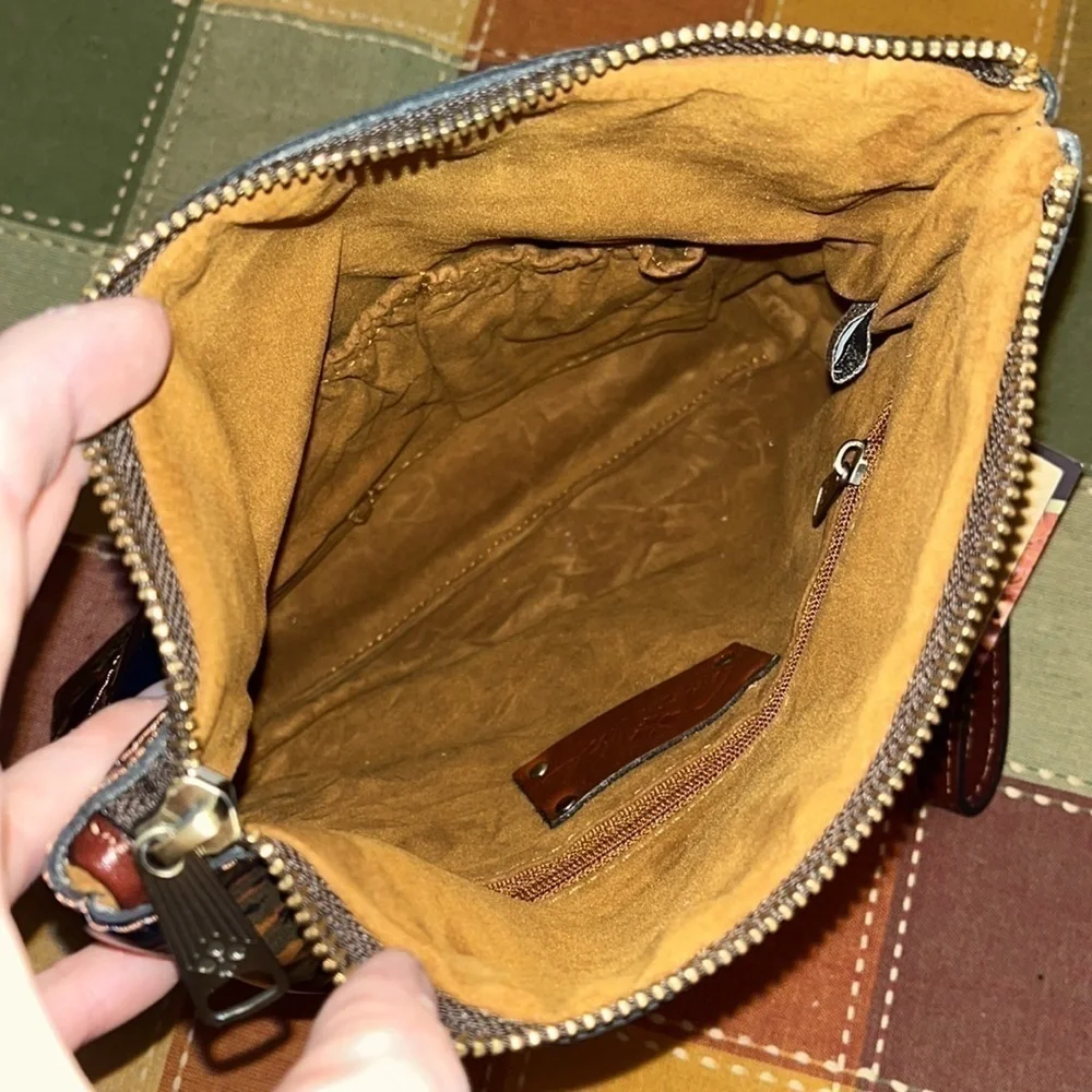 Brand New Patricia Nash Genuine Leather Zippered Pouch Wristlet Kent Countryside